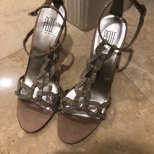 Shoes sandals new w tags